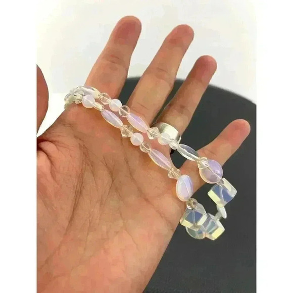 Moonstone Glass Chunky Beaded Necklace Iridescent Cube Silver Tone 16" - Picture 13 of 16